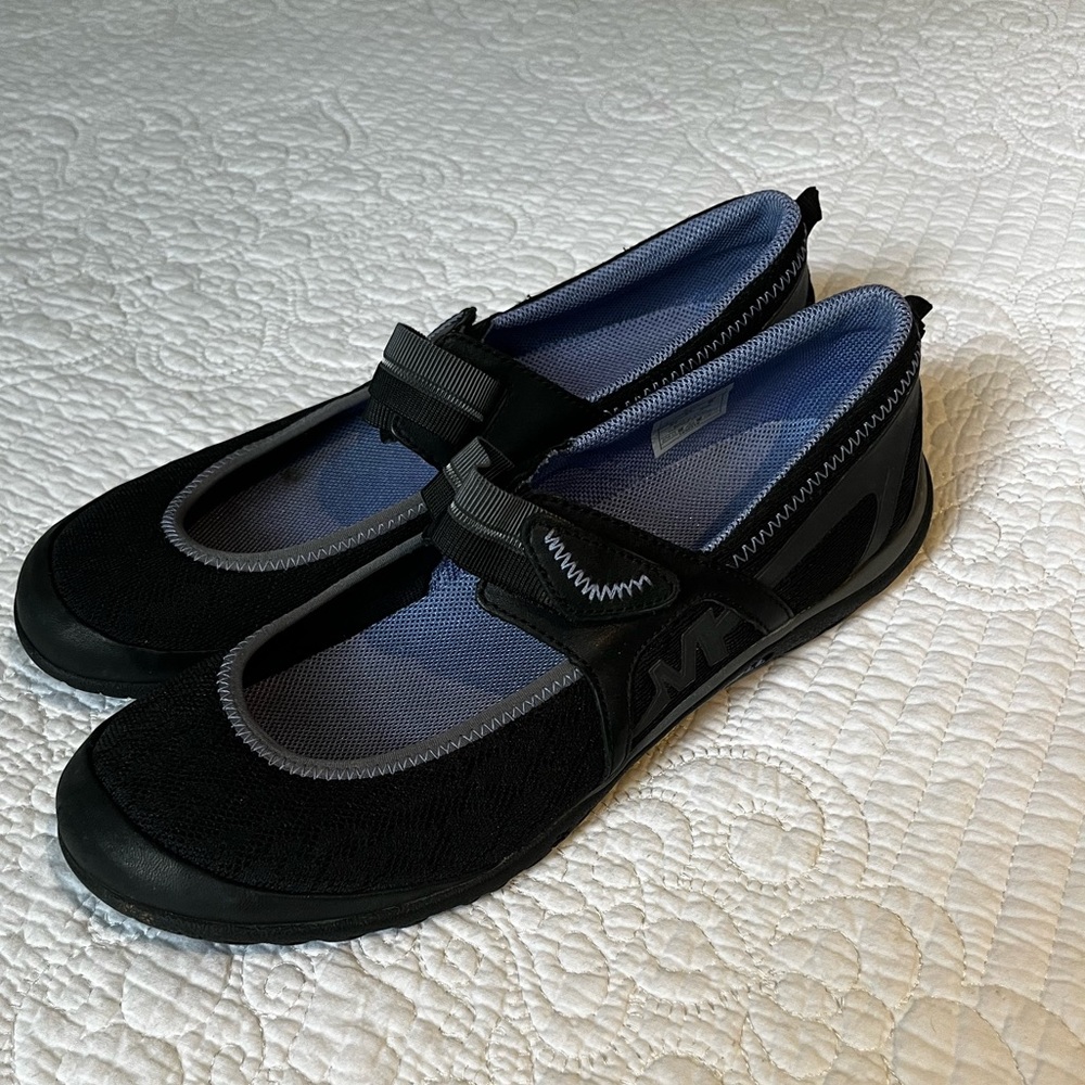Merrell select grip maryjane style sandal size 9 only worn once !